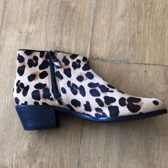 Leopard print Cole Haan ankle boots - Picture 4 of 6